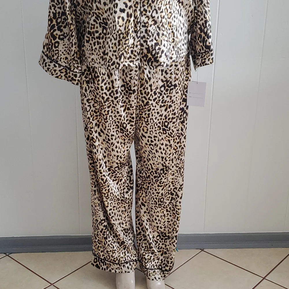 INC International Concepts Intimates Cheetah 🐆 Pajama Night ware - Picture 3 of 14